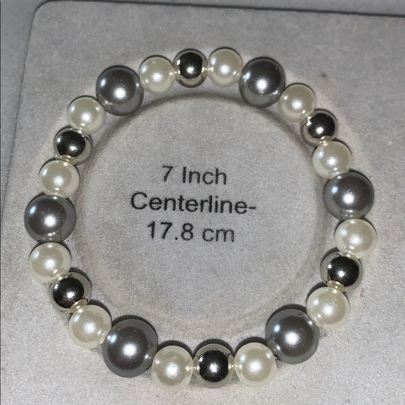 beaded bracelet Jewelry - Pearl stretch Bracelet with silver balls